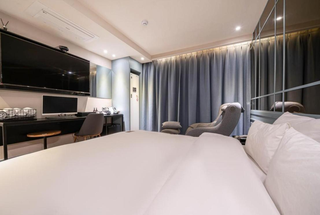 Hotel French Code Myeongji Пусан Екстер'єр фото