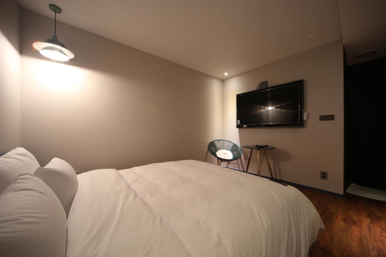 Hotel French Code Myeongji Пусан Екстер'єр фото