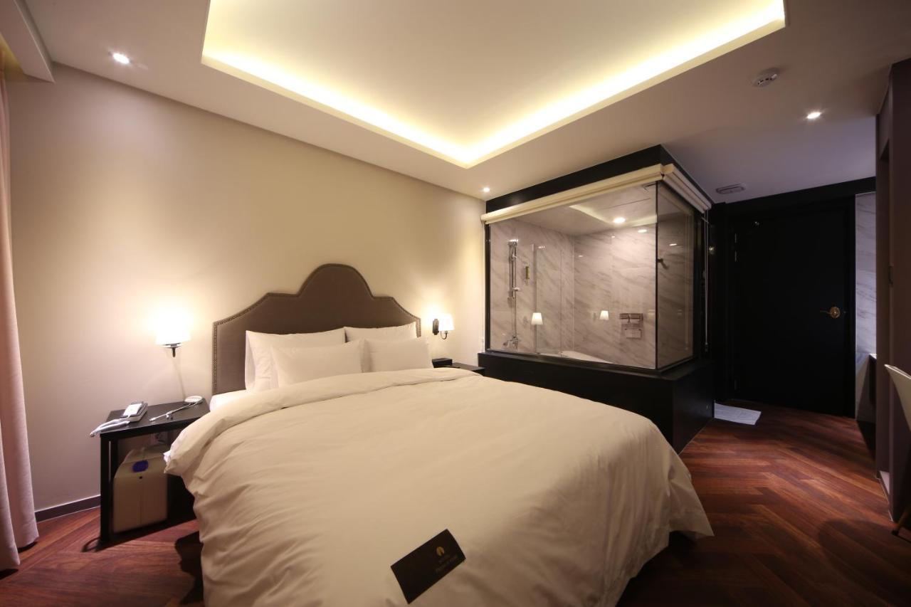 Hotel French Code Myeongji Пусан Екстер'єр фото