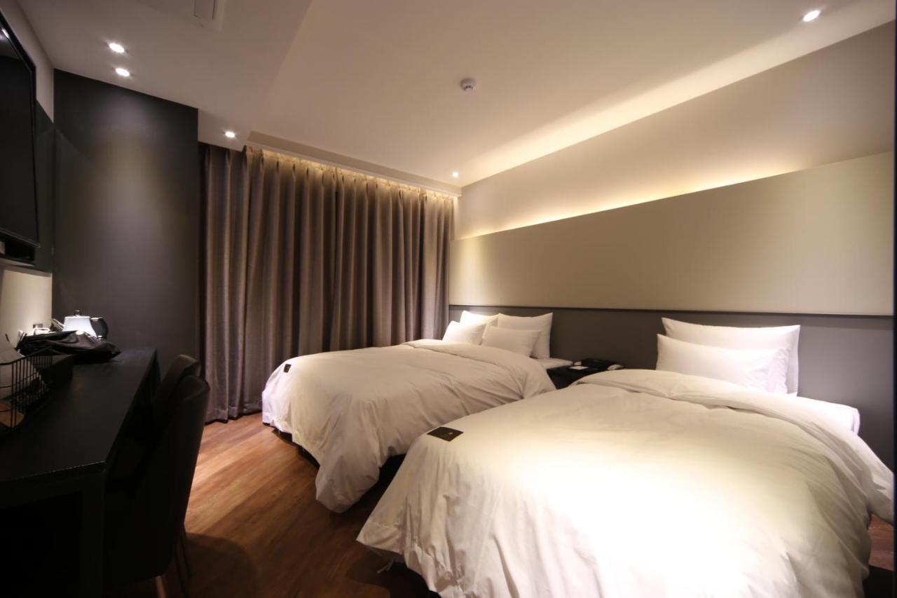 Hotel French Code Myeongji Пусан Екстер'єр фото