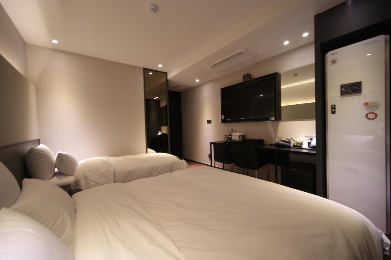Hotel French Code Myeongji Пусан Екстер'єр фото