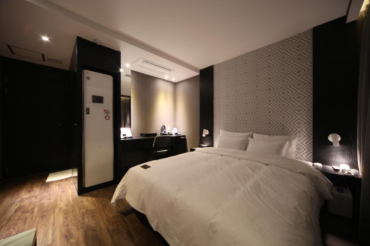 Hotel French Code Myeongji Пусан Екстер'єр фото